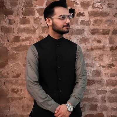 Cricket aficionado 🏏 | Professional Wrestling is Love | 🇵🇰 Zindabad | Karachi Kings ♥️ RCB