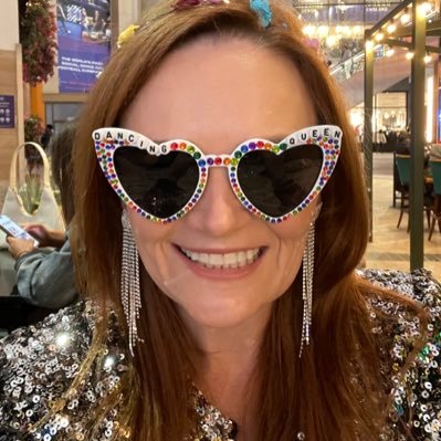 ElizabethHeff1's profile picture. 