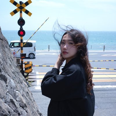 摄影博主,在@McDonalds 炸过薯条,现在 @BNBCHAIN@BNBCHAINZH 市场部打工,攒过路费和镜头经费。