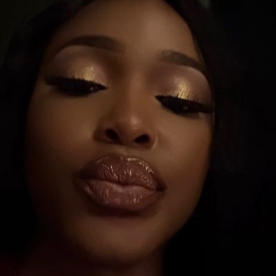 Digital Creator. Fashion, Beauty & Vlogs 🤍. Instagram - https://t.co/7CScIU5SyA