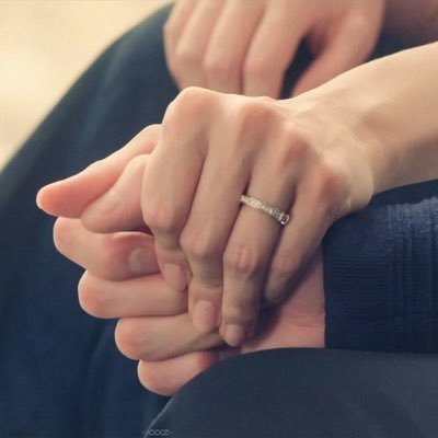 haeinaaah's profile picture. Be kind. 🍀
KSH | KJW