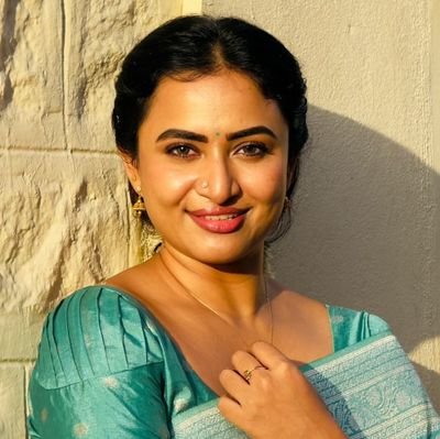 TamilActressLo1's profile picture. South indian actress veriyan...