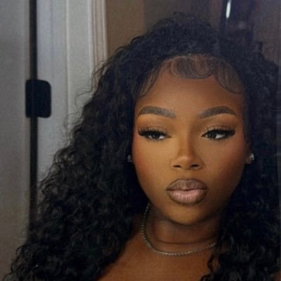 PrettttyD's profile picture. Arie$✨ Chloe 💫❣️