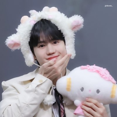 16년차 구뷰현라🌹💙💛H̆̈Ĭ̈Ğ̈H̆̈L̆̈Ĭ̈Ğ̈H̆̈T̆̈💚💜💡 —̳͟͞͞💁🏻‍♀️ᩚ수다쟁이 라이트 다가와요섭ᯓᡣᩚ𐭩//올프지만 0.105% 둘째 아껴요🫶🏻