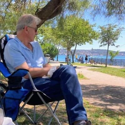 9503c405527d417's profile picture. Âlim olmaya gelmedim ben dünyaya,
Câhilliğinden kurtulayım yeter bana...
Melek olmaya gelmedim ben dünyaya,
İnsan olayım yeter bana...