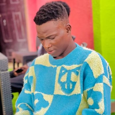 owolabie_'s profile picture. _oWoLaBiE  || Muslim || Graphic Designer || CFC || Portfolio: https://t.co/x5ydRt456u || Wizkid