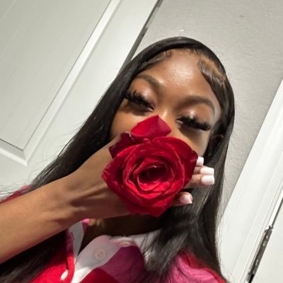 realbarbszn's profile picture. young lit btc 🤭