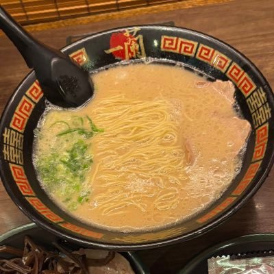 フォロワー増やしたい方の力になります🍀*゜ ┆͓̽DM基本返しません┆͓̽無言フォロー⭕️┆͓̽LINEで繋がる気はないです┆͓̽今はおやすみ中┆͓̽24時間見てる訳では無いので遅い時は遅いです