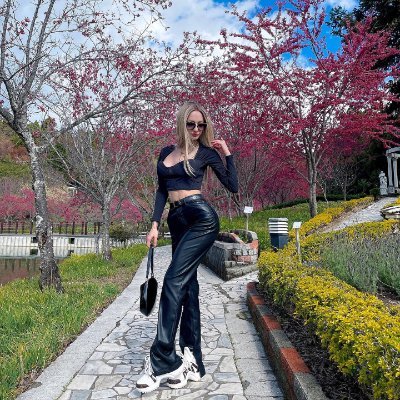 DN11800's profile picture. Ideas in progress.
Obsessed with potential and purpose. 🔁💭
❌Crypto ❌porn