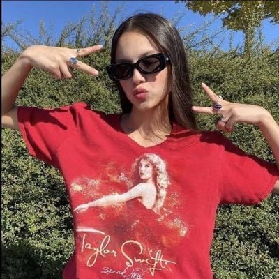 NatyCat_katy's profile picture. noveleira | dona de uma página falida no fb