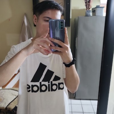 Sin tanto rollo que no es sushi. ♡J♡
Player for @Skemi_One
Competitive Player +100 🏆