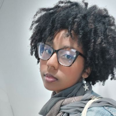 reclamação e coisa vergonhosa |
paz aos nossos e guerra aos senhores!!!
- she/her - bi - ♌️