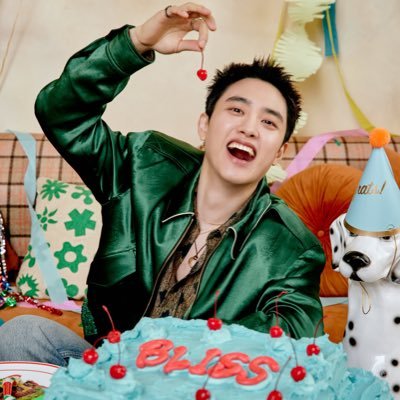 _KyungsooMyLove's profile picture. Proud EXO-L, Xiumin Suho Lay Baekhyun Chen Chanyeol Kyungsoo Kai Sehun