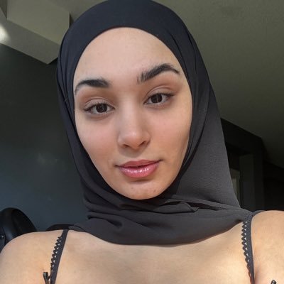♈︎☼. ♐︎☾ .♏︎⇡ 26 | Bi 🌈 | top 1% of all creators on OF Punjabi MAIN: @sahabbyyy