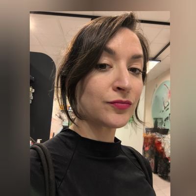🎯👩🏻💻
La tradición de todas las generaciones muertas oprime como una pesadilla el cerebro de los vivos. Marx.