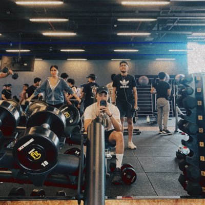 justjovi_'s profile picture. same old me