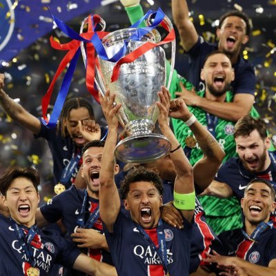 maxD2177's profile picture. L’Europe est Rouge et Bleu ! 🇫🇷🇧🇪🇪🇸🇲🇱