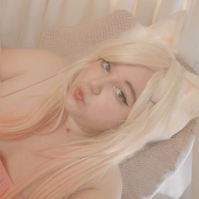 Lee mi twitt fijado ♥
Esta es la cuenta 🔞🔞🔥🔥
Cuenta principal @susiicore
No respondo a los hola.
No videollamada.
SWITCH ↔