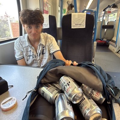 sigma_iris's profile picture. he / they / she || i dont tweet ok || genderflux || love brighton gang