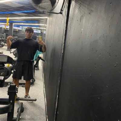 Luissgoonzalez's profile picture. Mi madre me dio la vida y el betis las ganas de vivirla💚
Alonsista