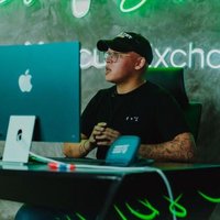 BuyForLife🇺🇸 (@triova121867) 's Twitter Profile