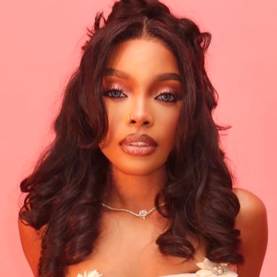 model. vixen. multifaceted fashion girlie 💋!