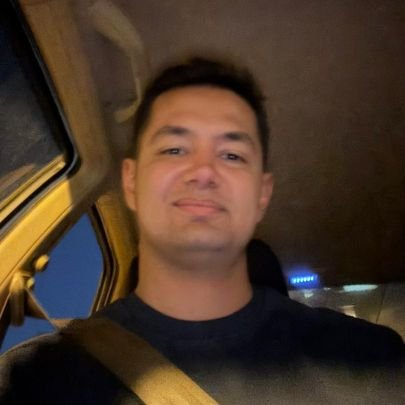 farzzaad's profile picture. یه دانشجو خدا زده