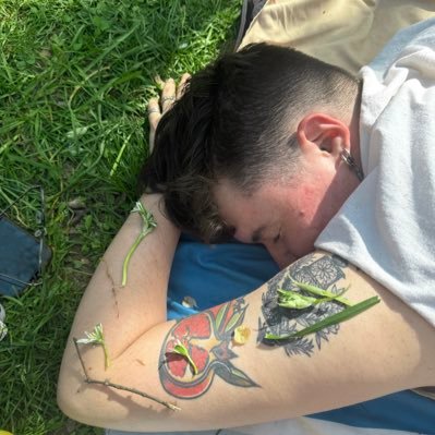 feygele, southern beau, soil advocate • they/them