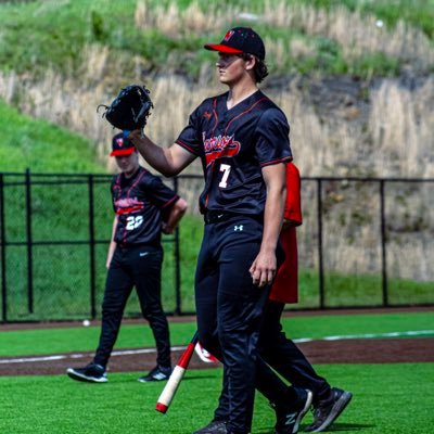 cy_herch's profile picture. 