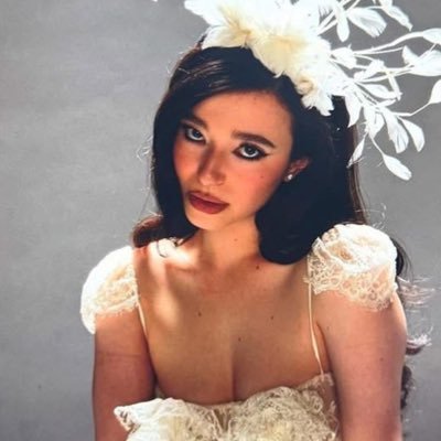 justholdmyhandd's profile picture. Yandı cehennemi narda çiçeksiz kaldı gülistan, esaret altında ana yurdum Doğu Türkistan.