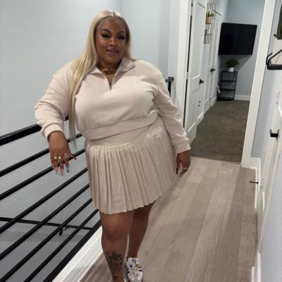 #AriesGang #BBW #GirlMom🎀 Esthetician & Hood Realtor😎 it’s always gone make cents😙 #ForeverNiah🕊️💓RIPNana💜