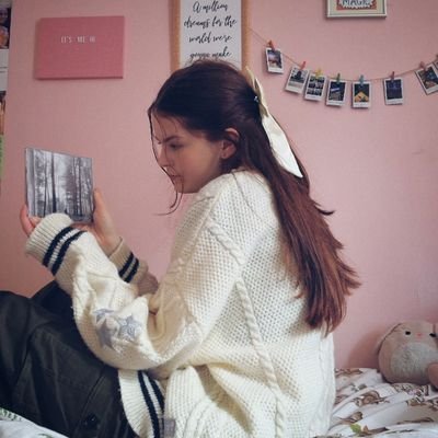 18✰Scotland✰professional fangirl ✰obssesed with musicals✰Folklore girly 🩶