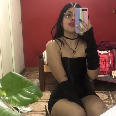 canndeabigail's profile picture. me gusta quejarme de todo pero más me gusta contemplar a la luna