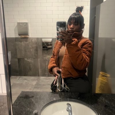 HolmanMircale's profile picture. 