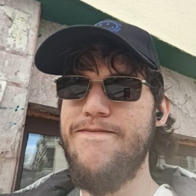 A raging bisexual that extremely relates to Nick Nelson.
Bisexual Man Who Can Cook™ |22