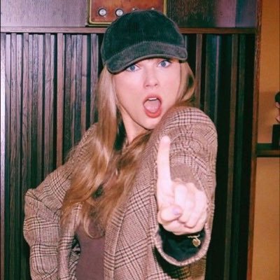 Lara26429756's profile picture. 