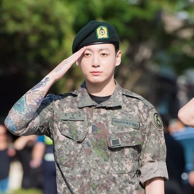 _cceehh_'s profile picture. M͟u͟l͟t͟i͟f͟a͟n͟d͟o͟m