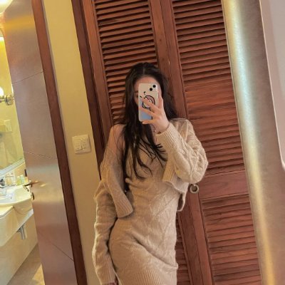 ozlemkaraha's profile picture. ✨ Powered by positivity and self-love 💖 | Fiercely authentic, always 🌸 | Every day is a chance to grow, evolve, and inspire 🌟 | Live with purpose, love with