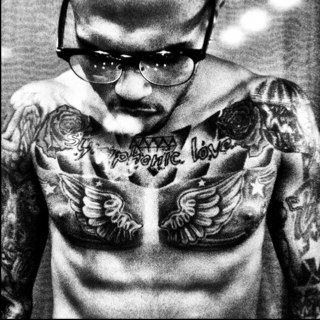 Make art! Not war! -@chrisbrown #TeamBreezy