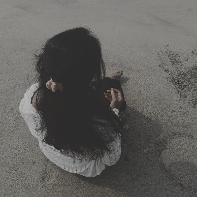 Solskinn__'s profile picture. You are not your thoughts 
     You are the witness of each thought 💭