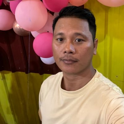 HokLoem7579's profile picture. 