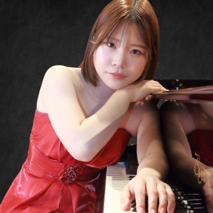 Japanese Pianist🥀🎹
1st CD『Chopin Eyes』▶💿️ https://t.co/AktWB2sidk
愛知県芸大→FolkwangUdK
6年半のドイツ留学から帰国。https://t.co/lSUh1heAB2
7/5中部大学、7/13東京ピアナリウム