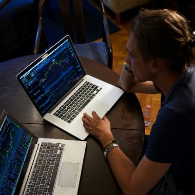 Technical analysis pro and crypto chart interpreter. Always learning, always earning. $NFLX, $DIS, $CMCSA, $VZ.
