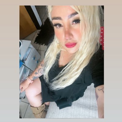 foxytron's profile picture. mexicana 🇲🇽 derecho, diseñadora de modas, fibroblast master, amante de la naturaleza, odiando las injusticias, trabajar para manifestar ✨💫