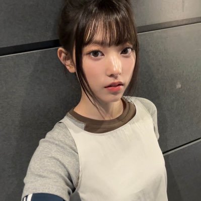 y_y_0216's profile picture. 