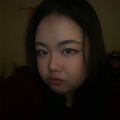 raisuch's profile picture. delusional with taste