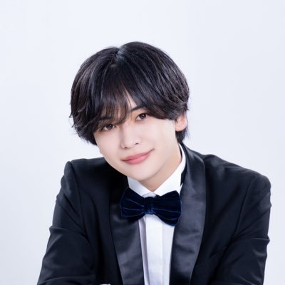 競艇が好きでポーカー出来てバイク乗れるし歌もうまいです。あと字綺麗です ※English service🆗