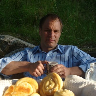 PhD, theoretical philosophy.
Gunner since the days of Anders Limpar.