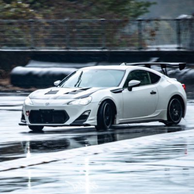 angf64njeFlh1Wi's profile picture. ja11v→jb23→SXE10→NB8C→ゴルフTSI→ZN6＋ゴルフR今は2台体制で走る、滑る、魅せるを目指してる普通の86 ちょっとだけグリ、ドリ、カート、オフロード、GT7をやってます🔰