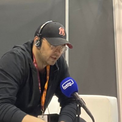 Dziennikarz Radia TOK FM, autor programów Przewodnik Drogowy, Skołowani oraz Zmotoryzowani. Zajmuje się tematyką bezpieczeństwa ruchu drogowego.
